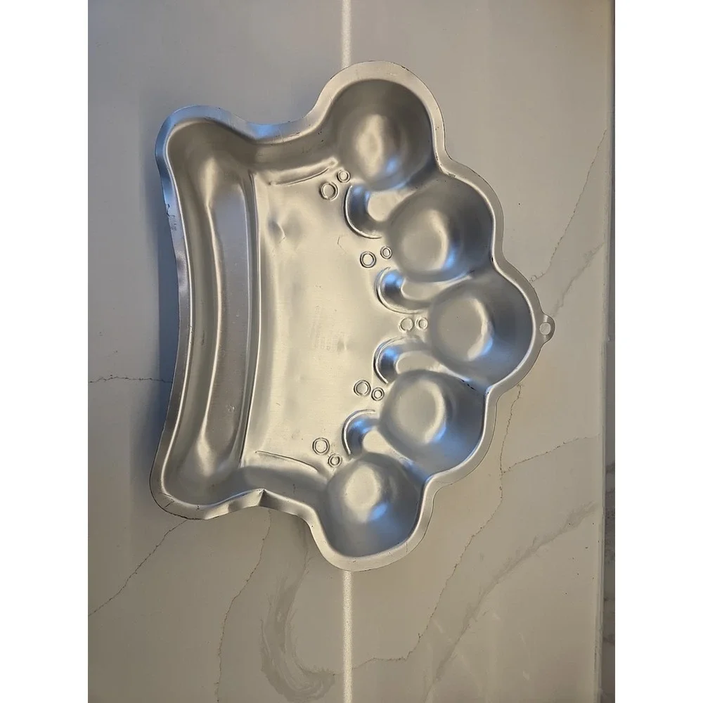 Princess Crown Aluminum Cake Pan from Wilton‎ #2105-1015